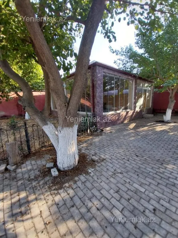 Satılır 5 otaqlı həyət evi 175 m²