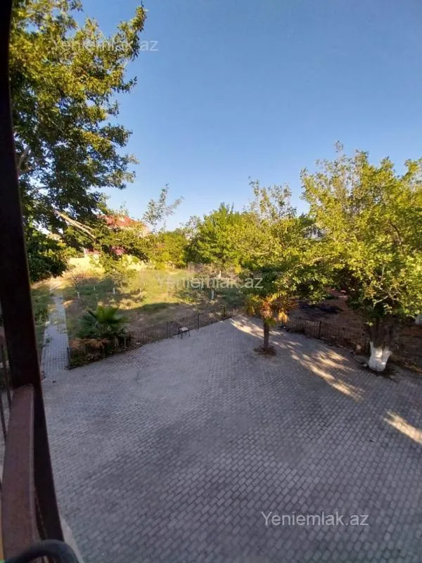 Satılır 5 otaqlı həyət evi 175 m²