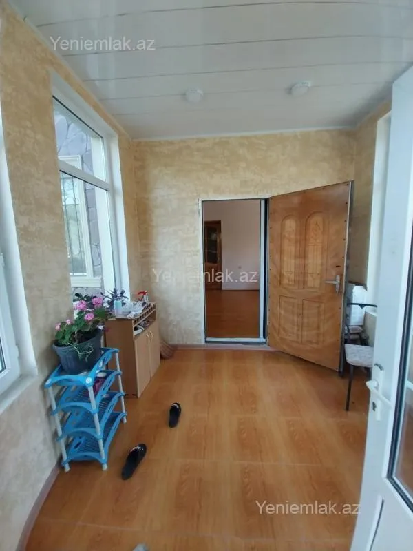 Satılır 5 otaqlı həyət evi 175 m²