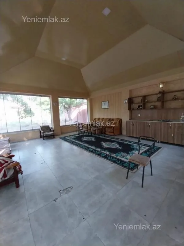 Satılır 5 otaqlı həyət evi 175 m²