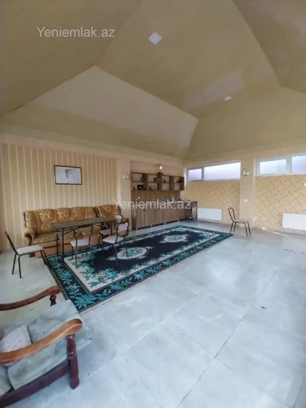 Satılır 5 otaqlı həyət evi 175 m²
