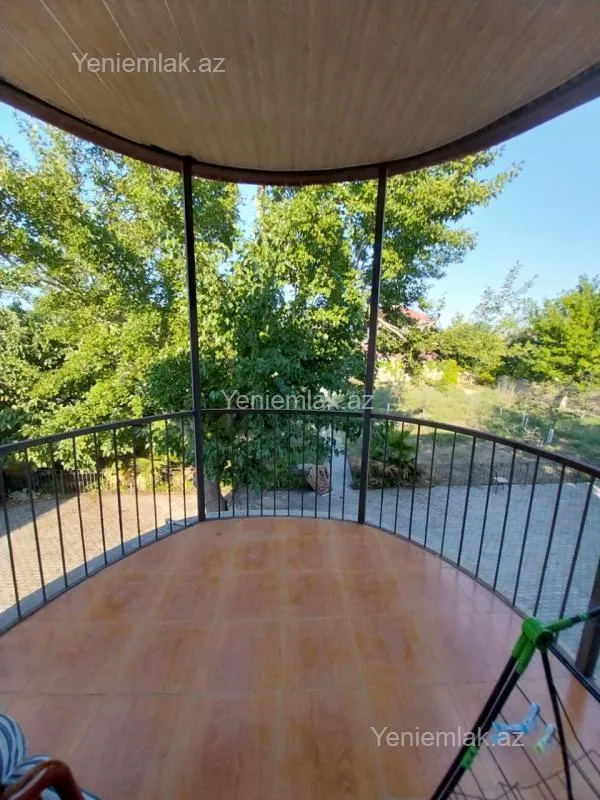 Satılır 5 otaqlı həyət evi 175 m²