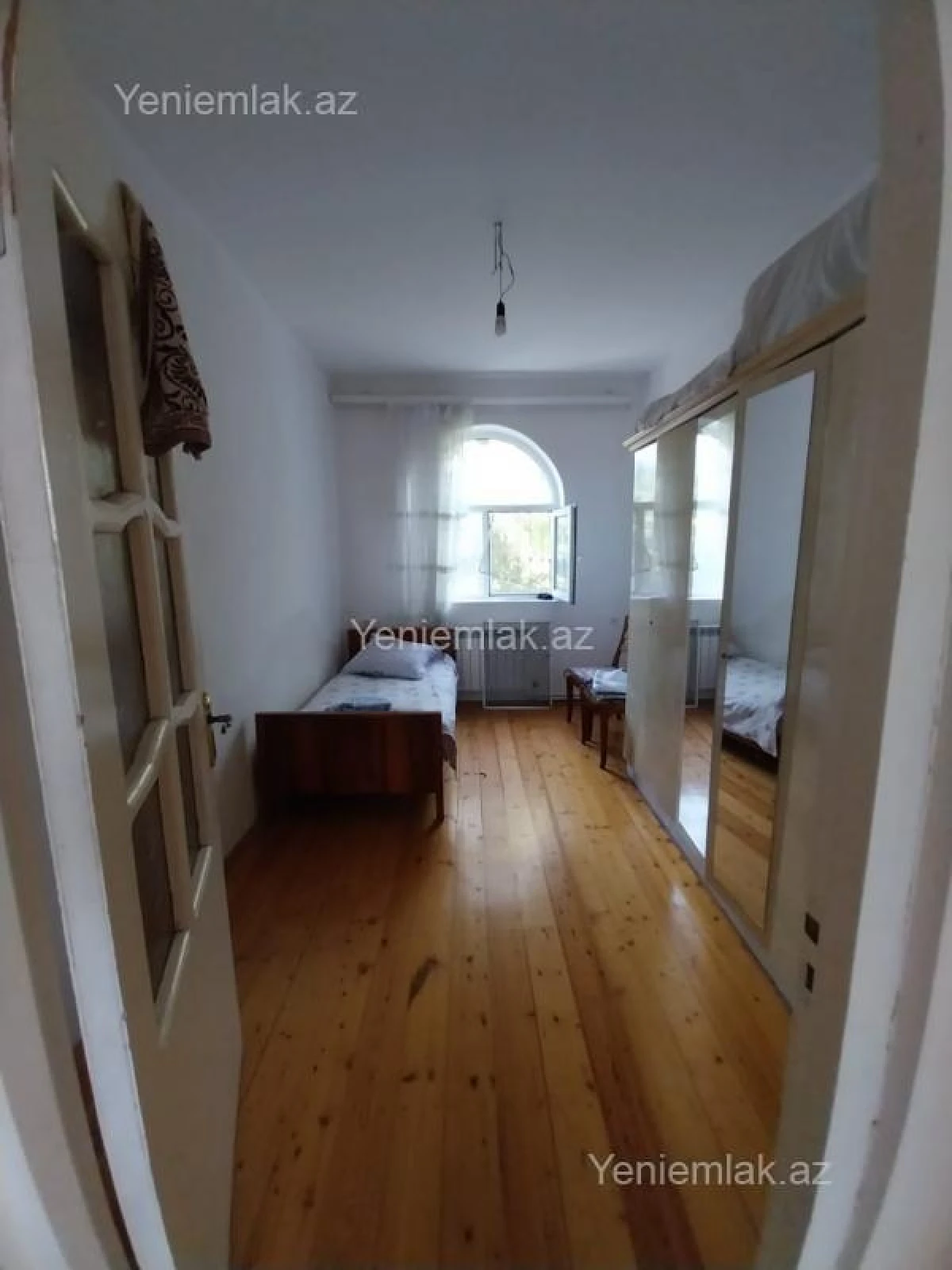 Satılır 5 otaqlı həyət evi 175 m²