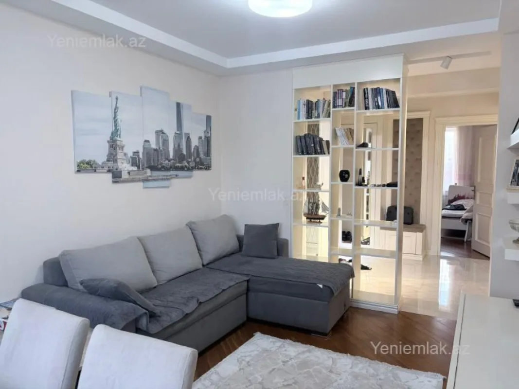 Satılır 3 otaqlı köhnə tikili 80 m²