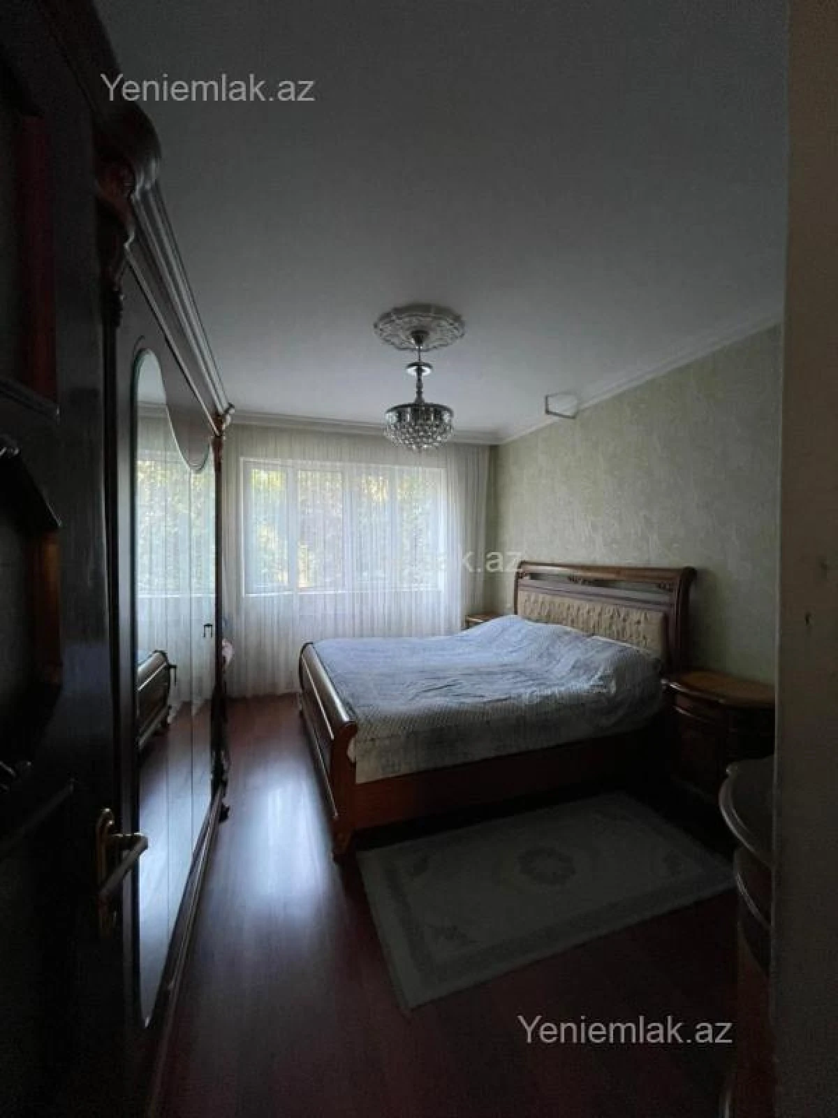 Satılır 4 otaqlı köhnə tikili 120 m²