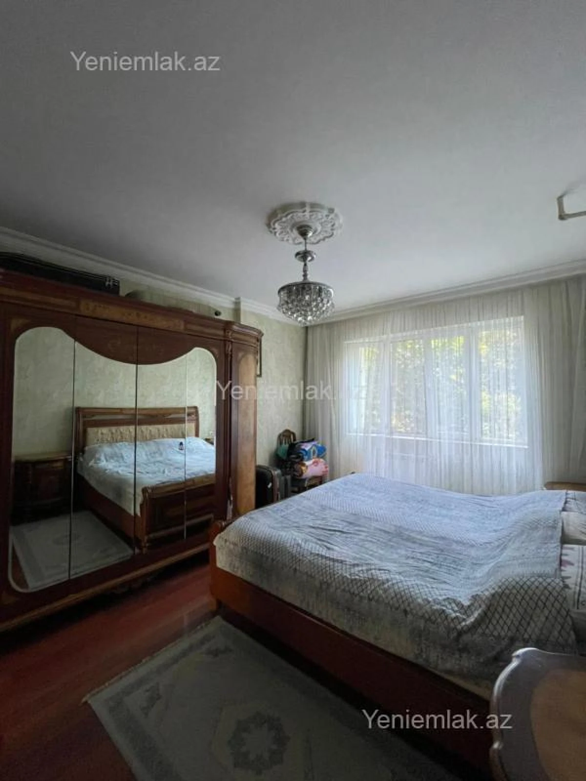 Satılır 4 otaqlı köhnə tikili 120 m²