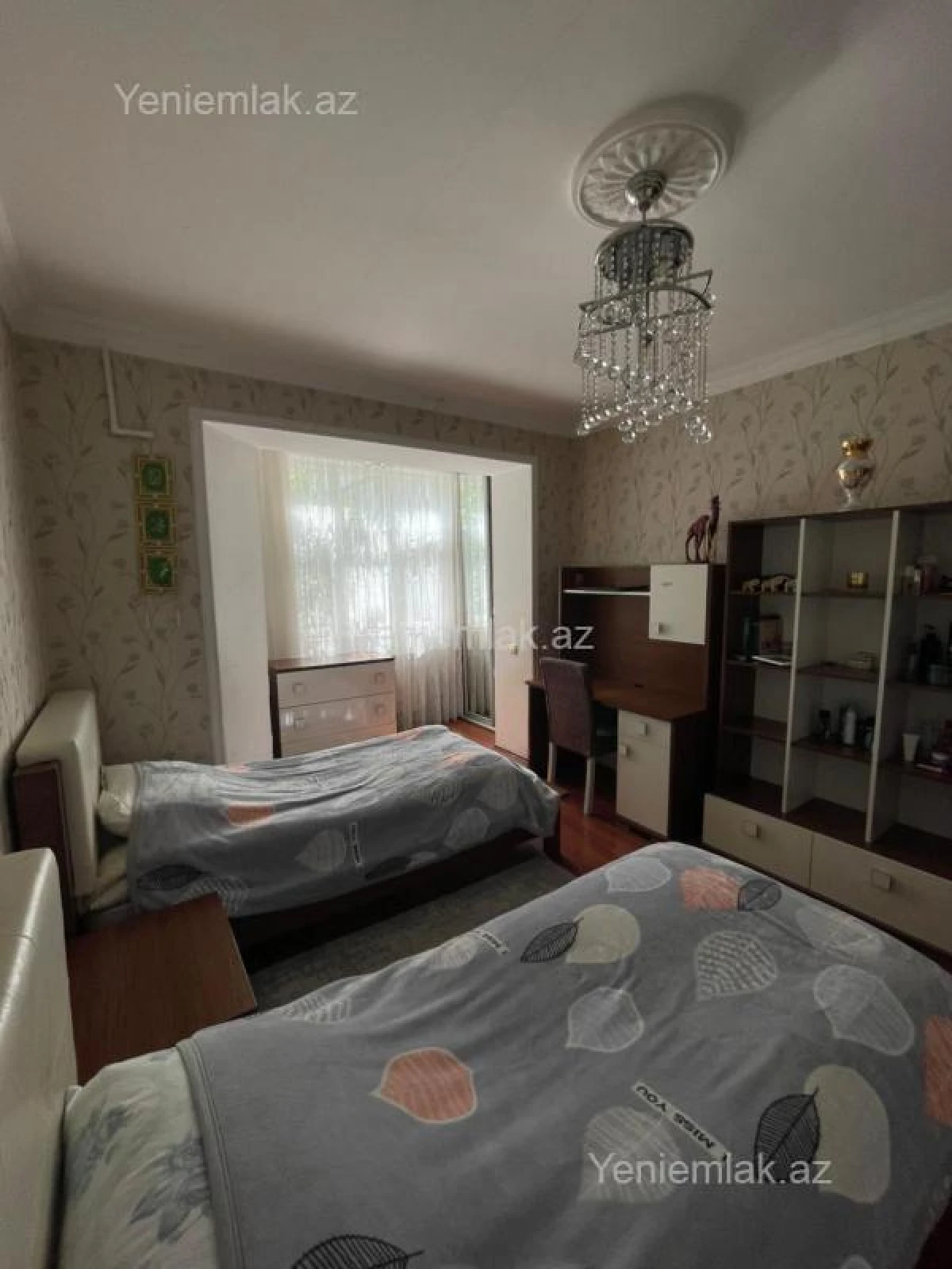 Satılır 4 otaqlı köhnə tikili 120 m²