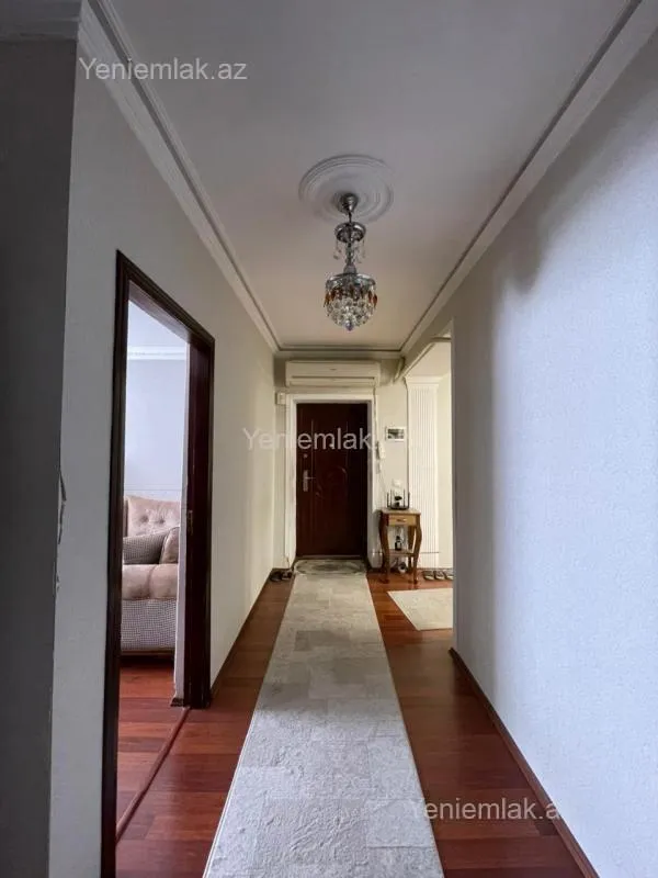 Satılır 4 otaqlı köhnə tikili 120 m²