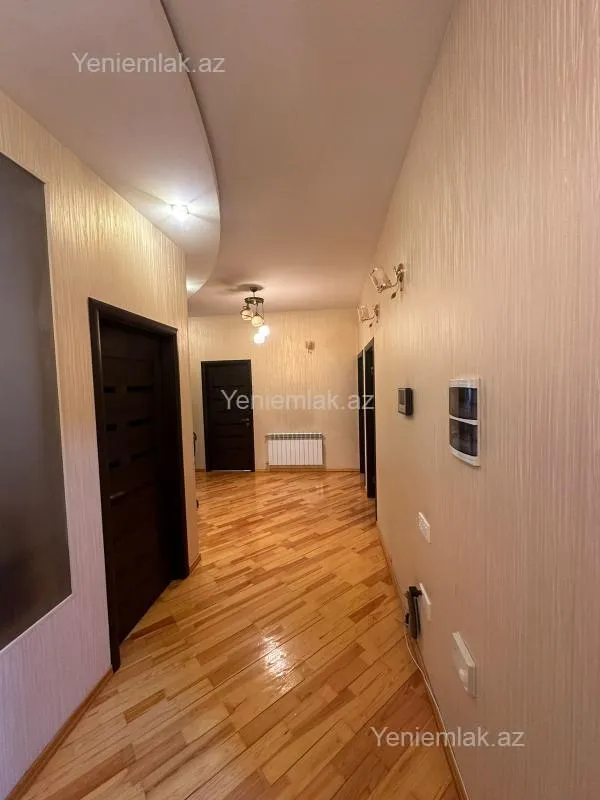 Satılır 4 otaqlı yeni tikili 150 m²