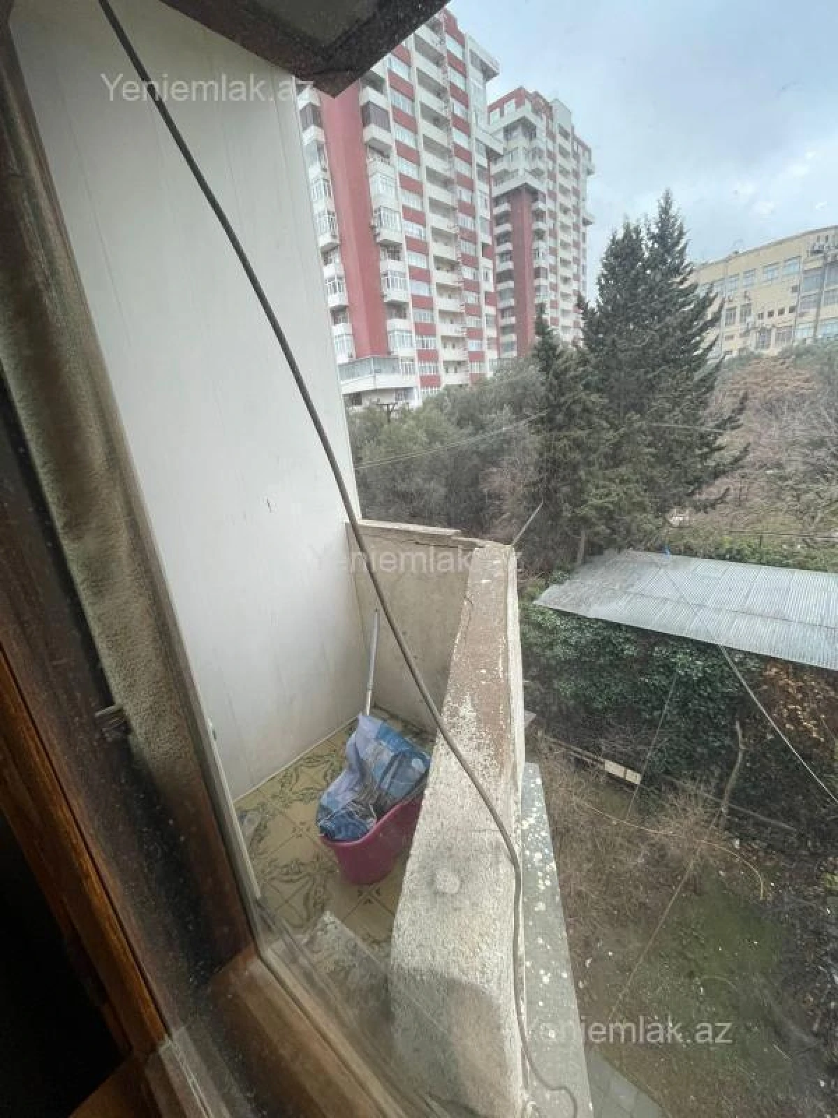 Satılır 2 otaqlı köhnə tikili 60 m²