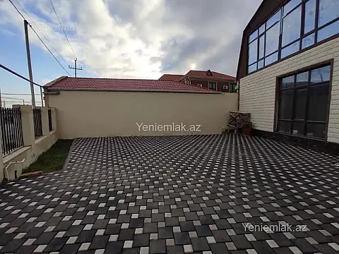 Satılır 4 otaqlı obyekt 320 m²