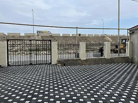 Satılır 4 otaqlı obyekt 320 m²