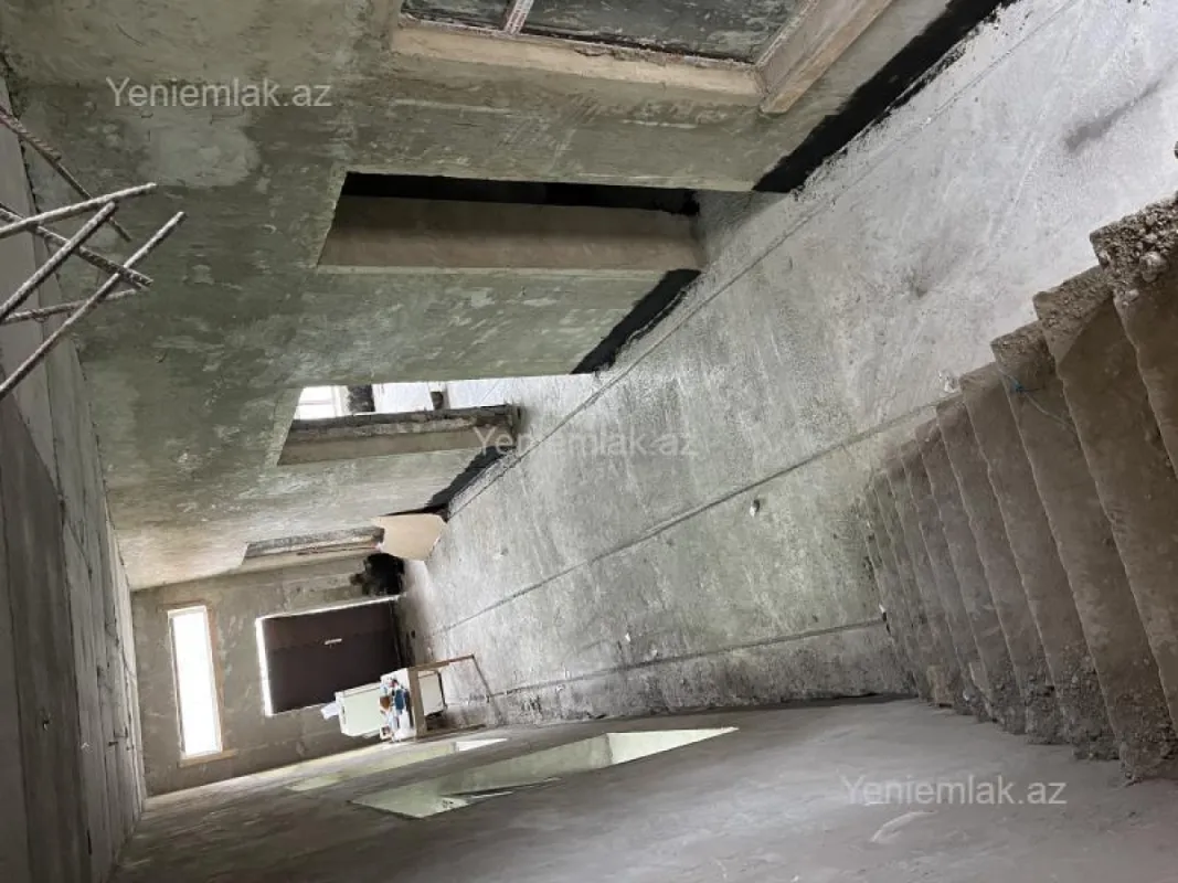 Satılır 4 otaqlı obyekt 320 m²