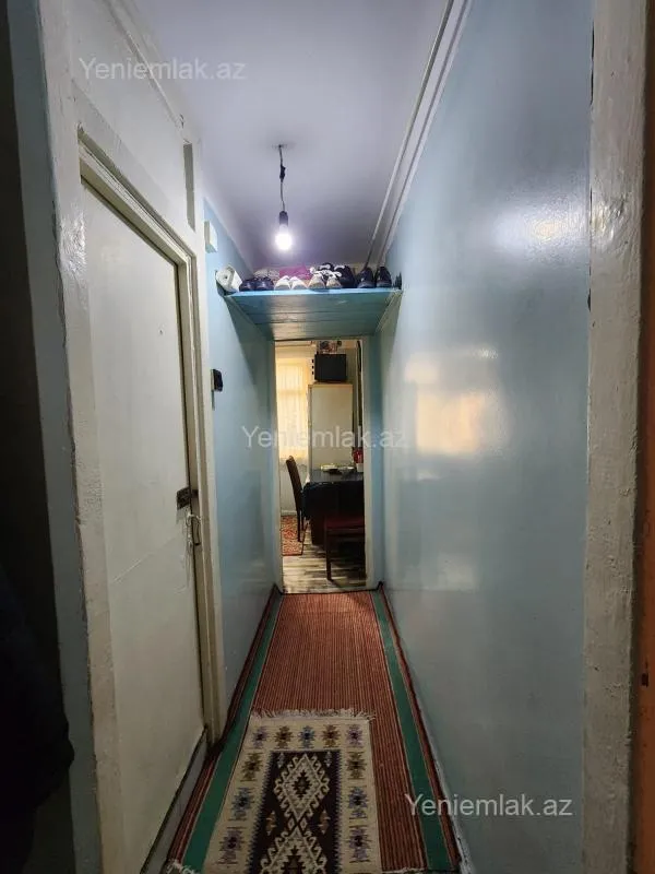Satılır 1 otaqlı köhnə tikili 32 m²