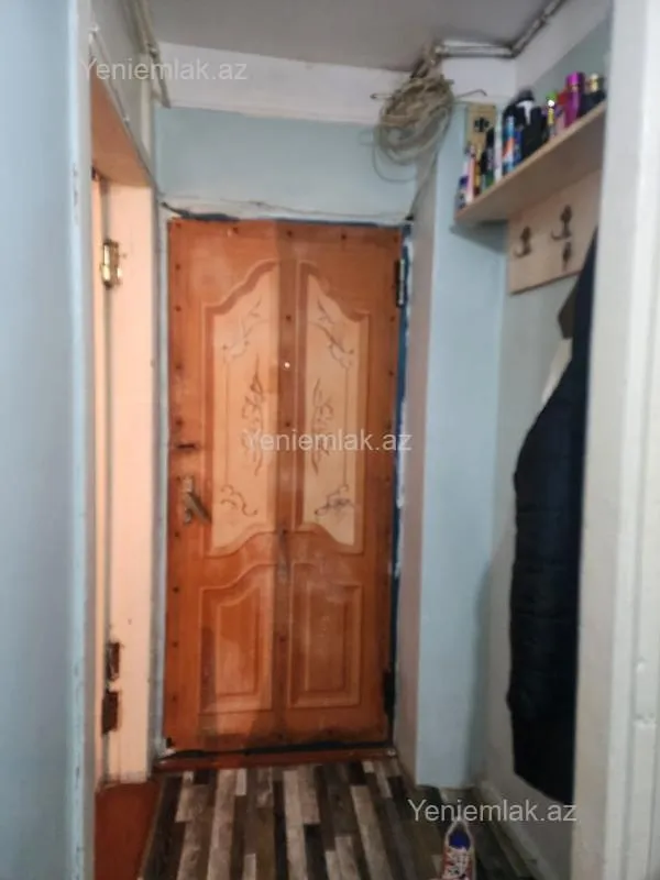 Satılır 1 otaqlı köhnə tikili 32 m²