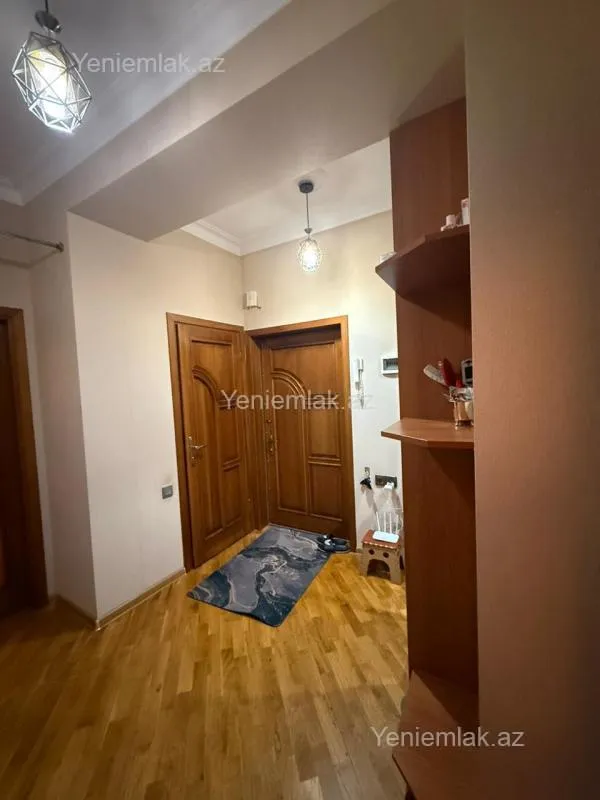 Satılır 3 otaqlı yeni tikili 77 m²