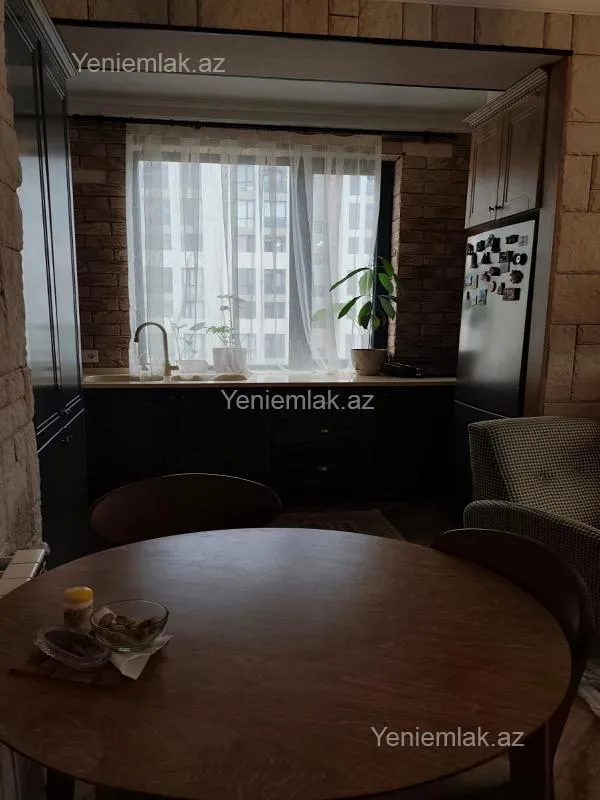 Satılır 4 otaqlı yeni tikili 100 m²