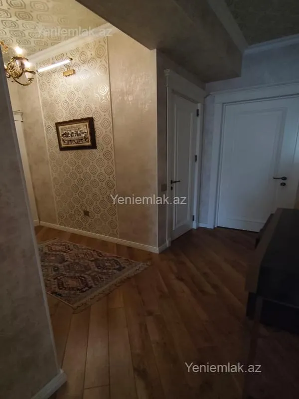 Satılır 4 otaqlı yeni tikili 100 m²