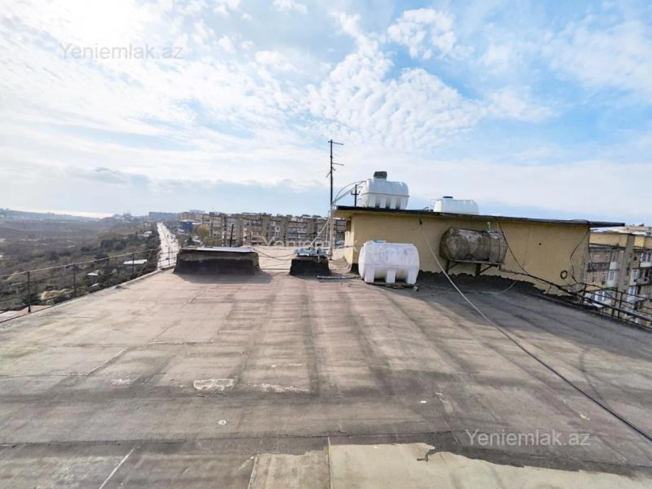 Satılır 3 otaqlı köhnə tikili 80 m²