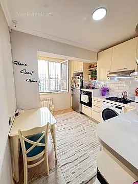 Satılır 3 otaqlı köhnə tikili 90 m²