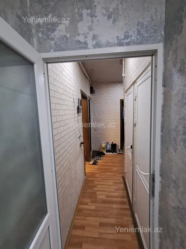 Satılır 2 otaqlı köhnə tikili 56 m²