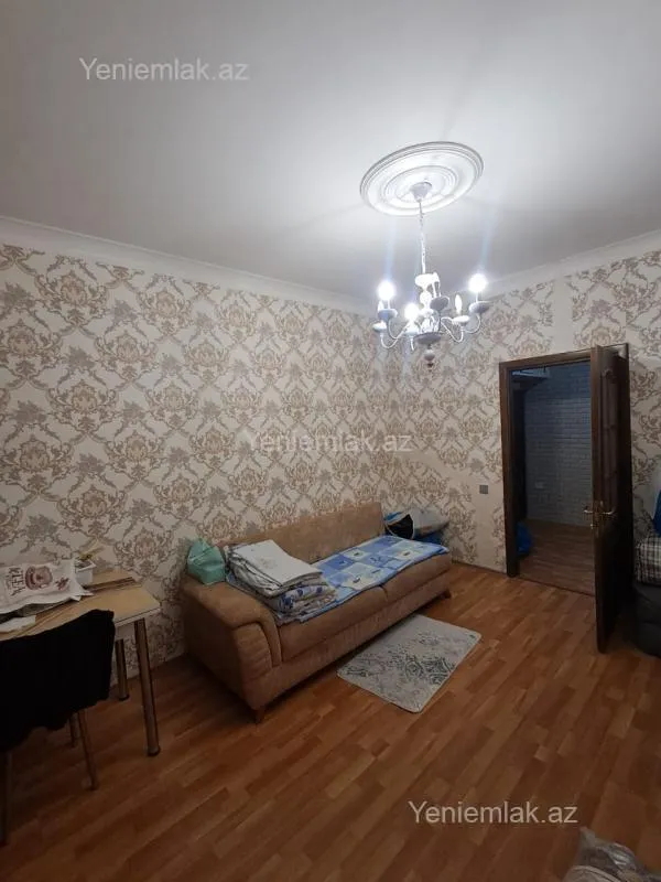 Satılır 2 otaqlı köhnə tikili 56 m²