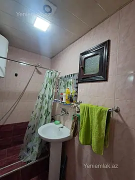 Satılır 2 otaqlı köhnə tikili 56 m²