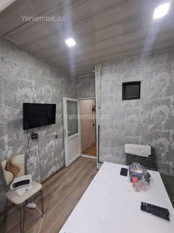 Satılır 2 otaqlı köhnə tikili 56 m²