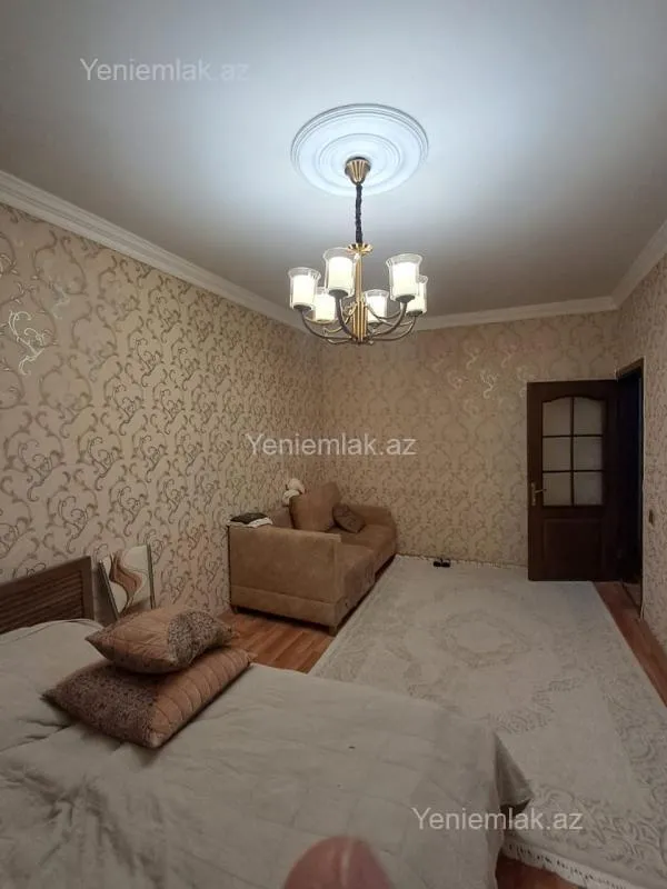 Satılır 2 otaqlı köhnə tikili 56 m²