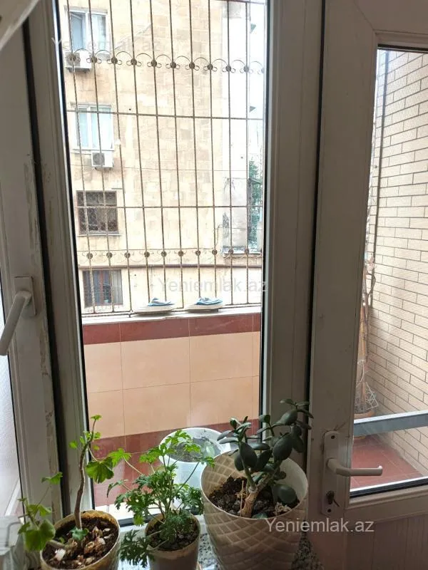 Satılır 2 otaqlı yeni tikili 95 m²