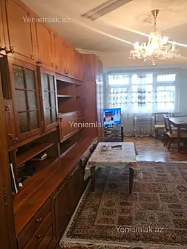 Satılır 2 otaqlı köhnə tikili 60 m²