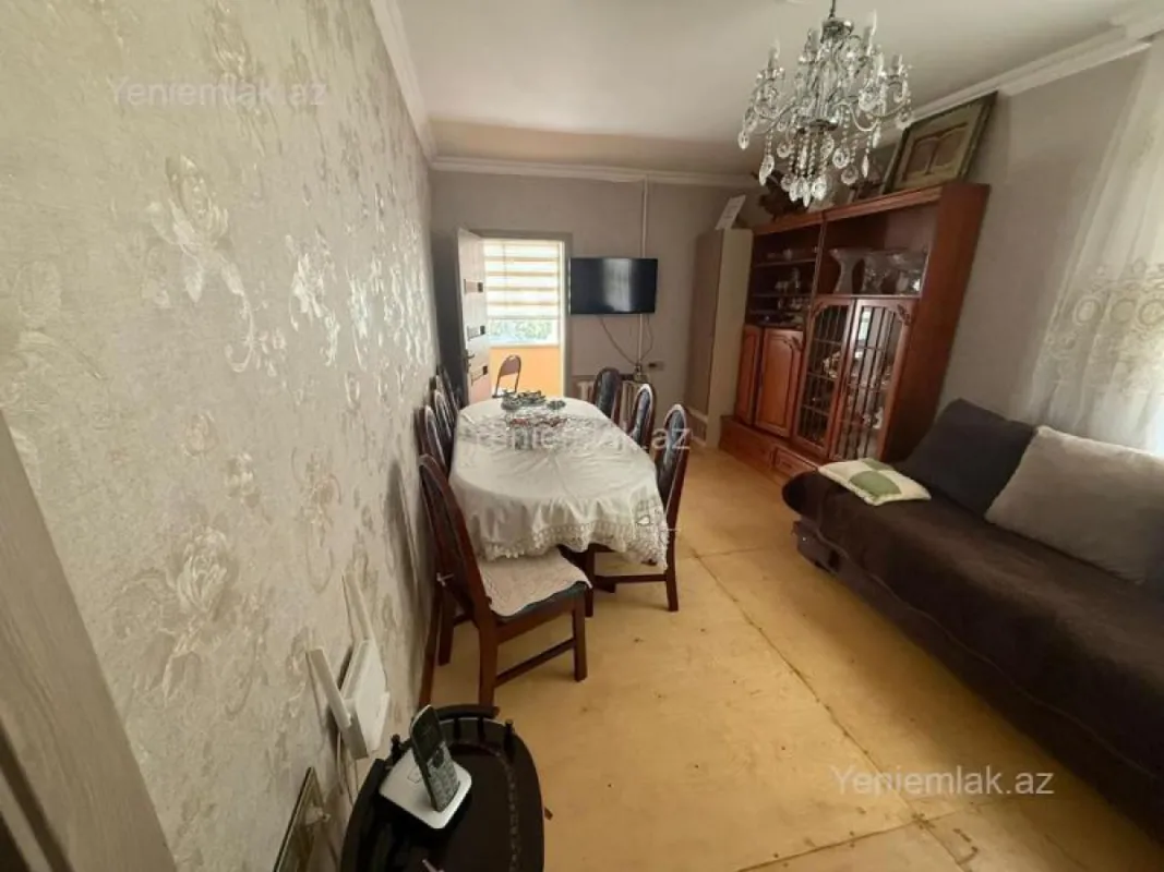 Satılır 2 otaqlı köhnə tikili 40 m²