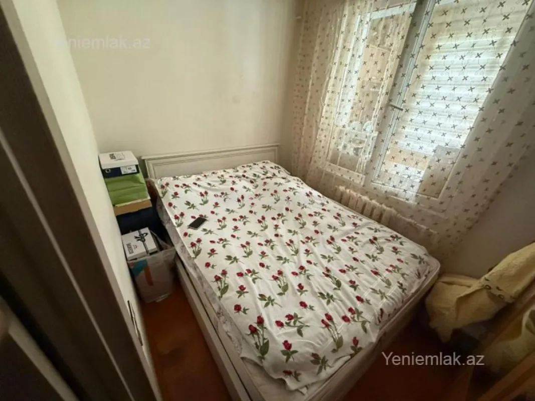 Satılır 2 otaqlı köhnə tikili 40 m²