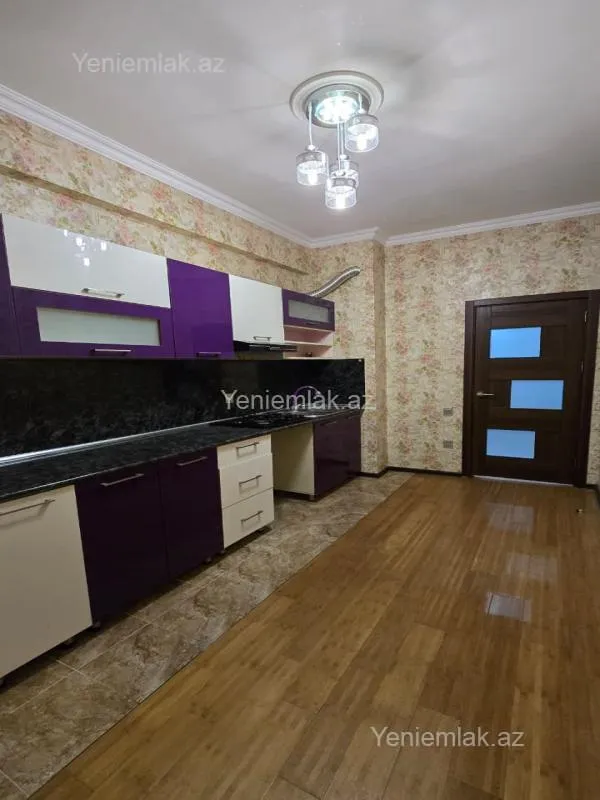 Satılır 3 otaqlı yeni tikili 90 m²