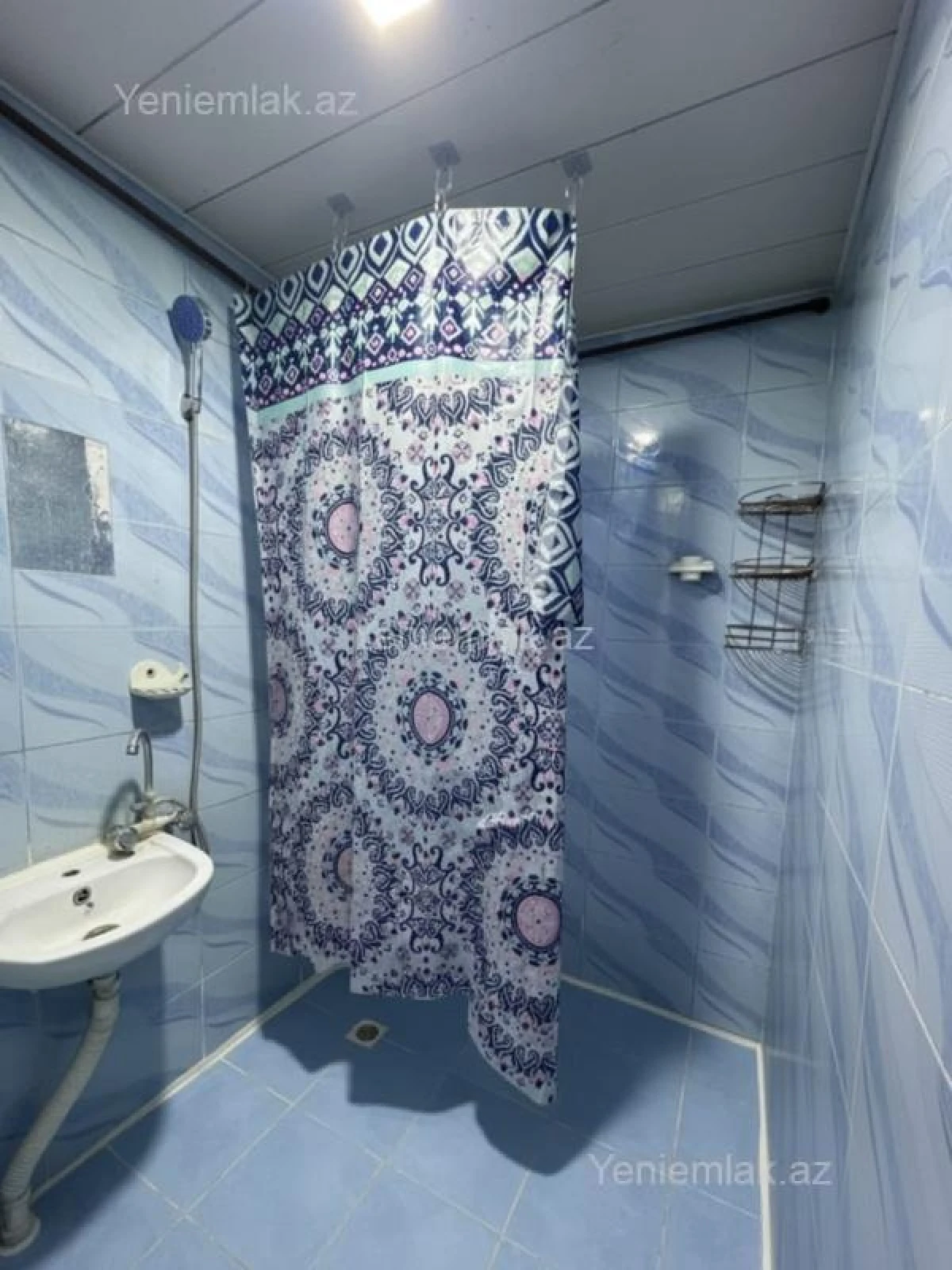 Satılır 2 otaqlı köhnə tikili 40 m²