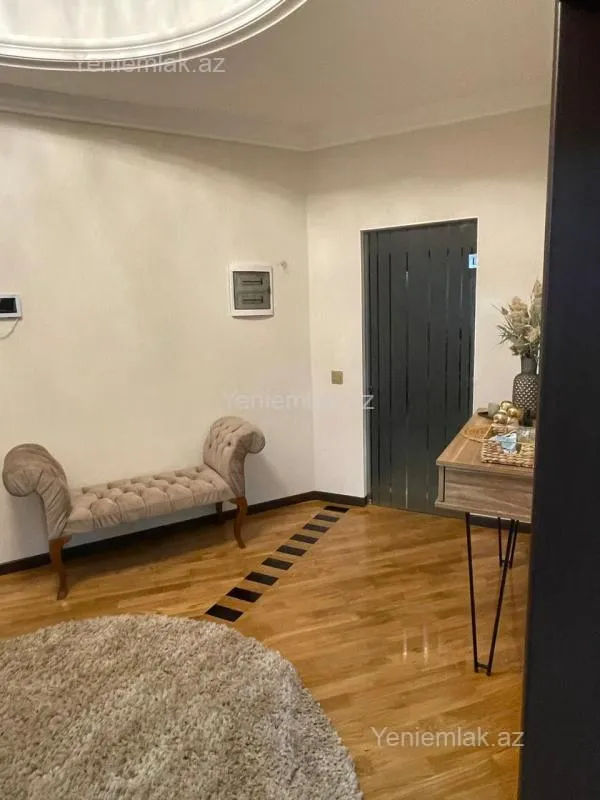 Satılır 4 otaqlı yeni tikili 230 m²