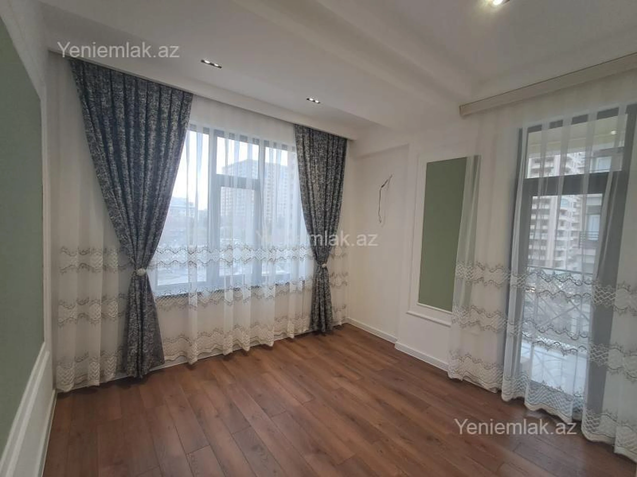 Satılır 3 otaqlı yeni tikili 80 m²