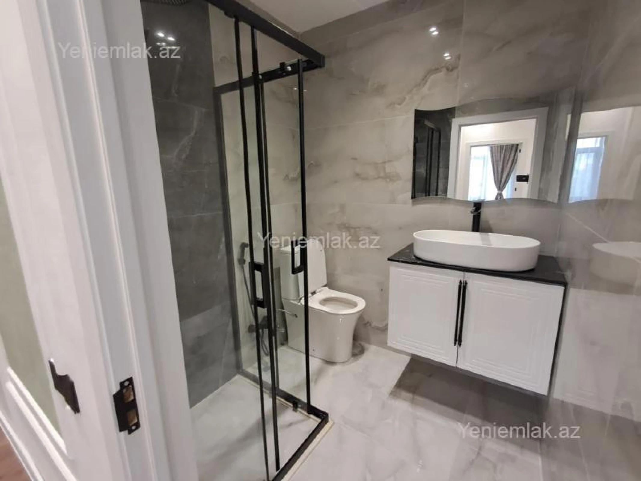 Satılır 3 otaqlı yeni tikili 80 m²