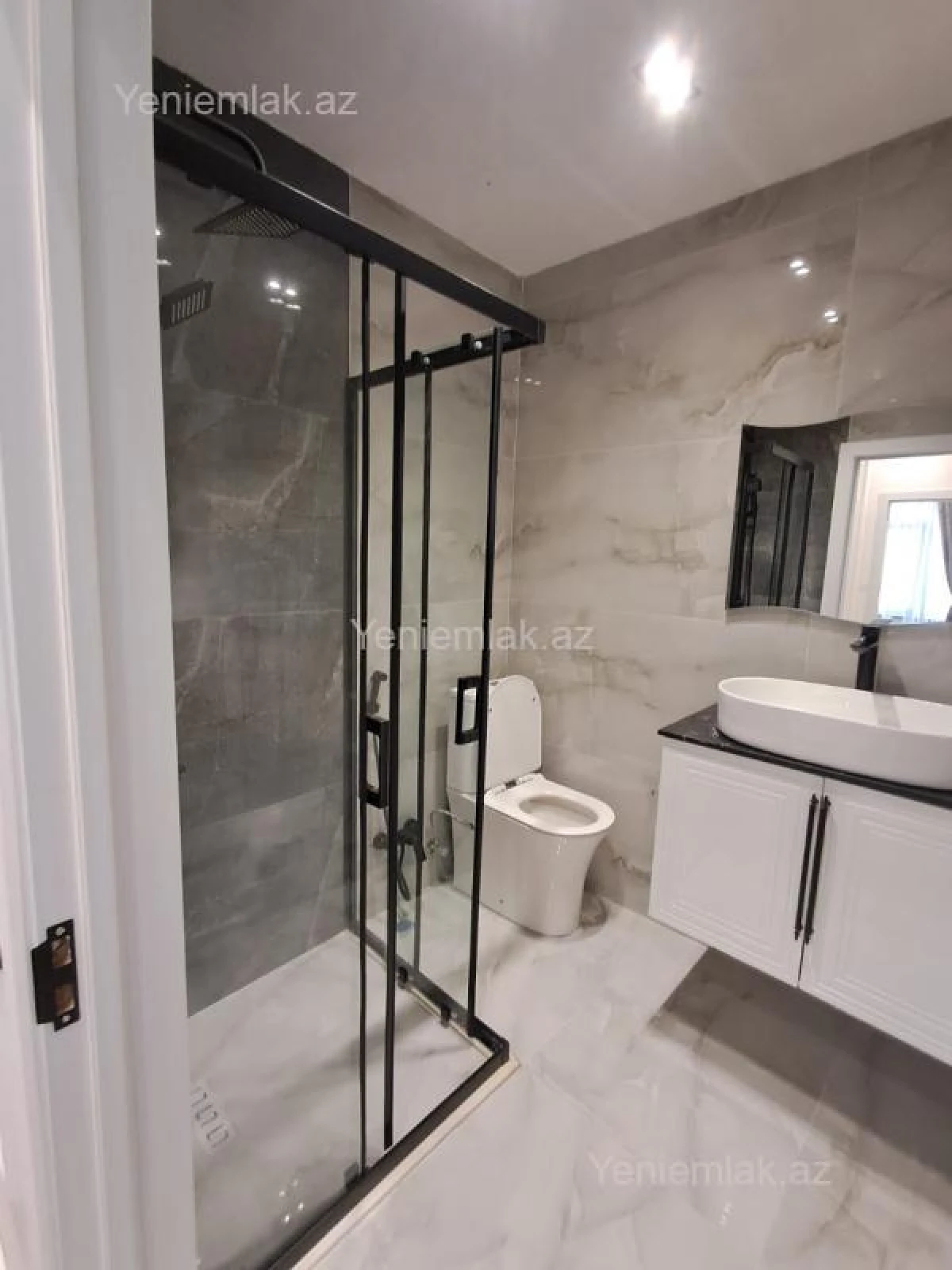 Satılır 3 otaqlı yeni tikili 80 m²