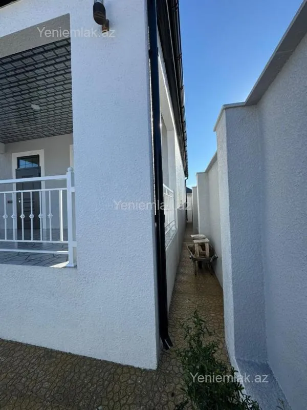 Satılır 4 otaqlı həyət evi 150 m²