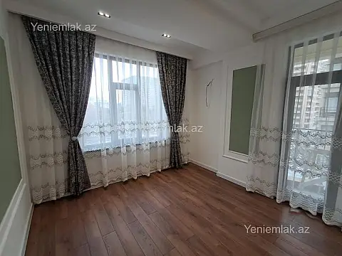 Satılır 3 otaqlı yeni tikili 80 m²