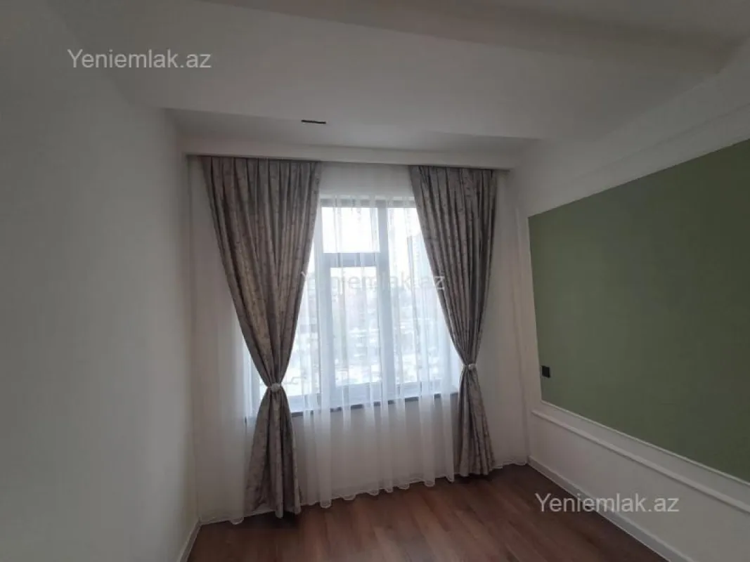 Satılır 3 otaqlı yeni tikili 80 m²