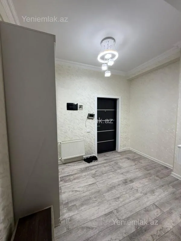 Satılır 3 otaqlı yeni tikili 110 m²