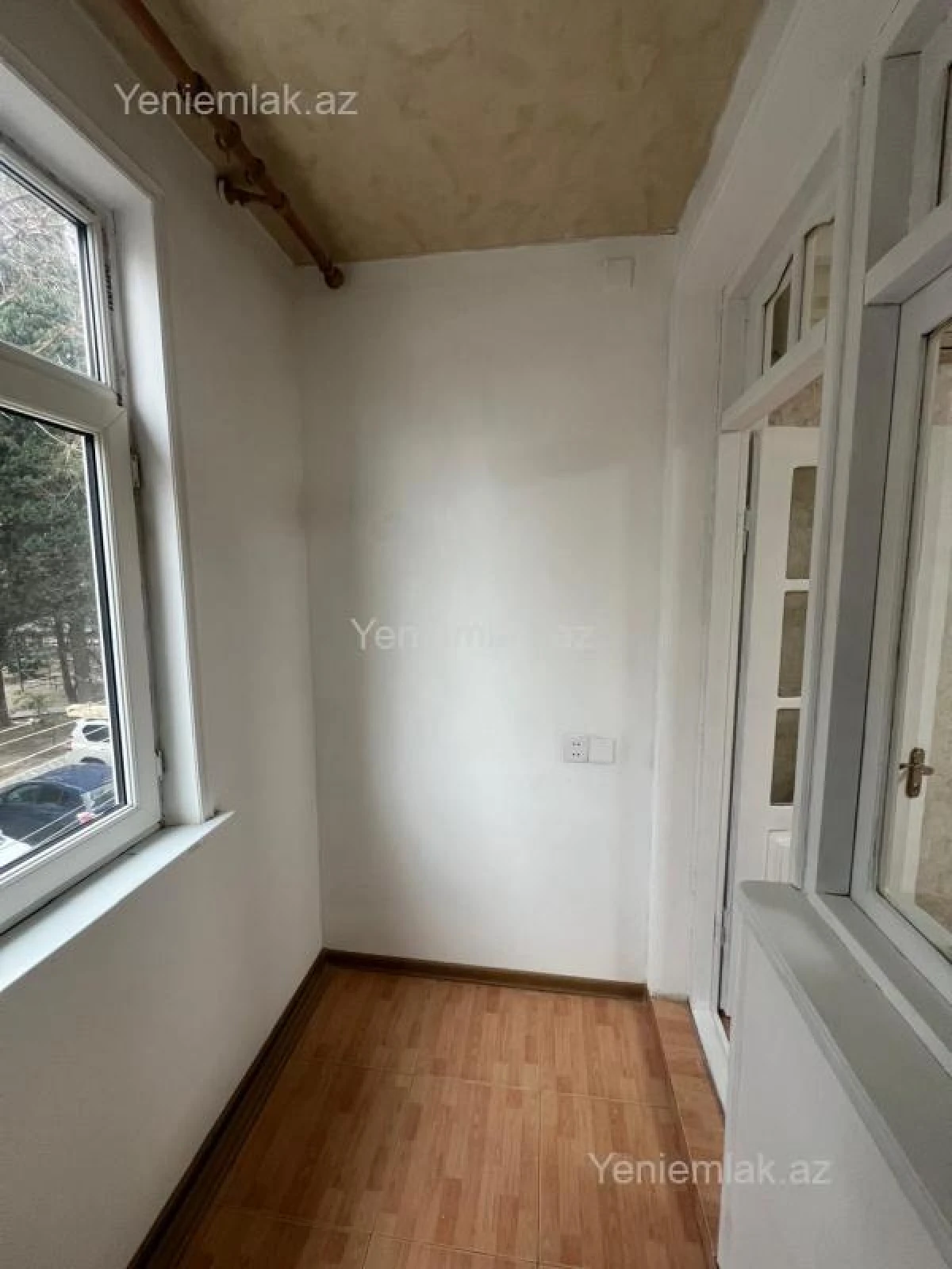 Satılır 2 otaqlı köhnə tikili 60 m²