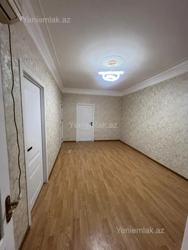 Satılır 2 otaqlı köhnə tikili 60 m²