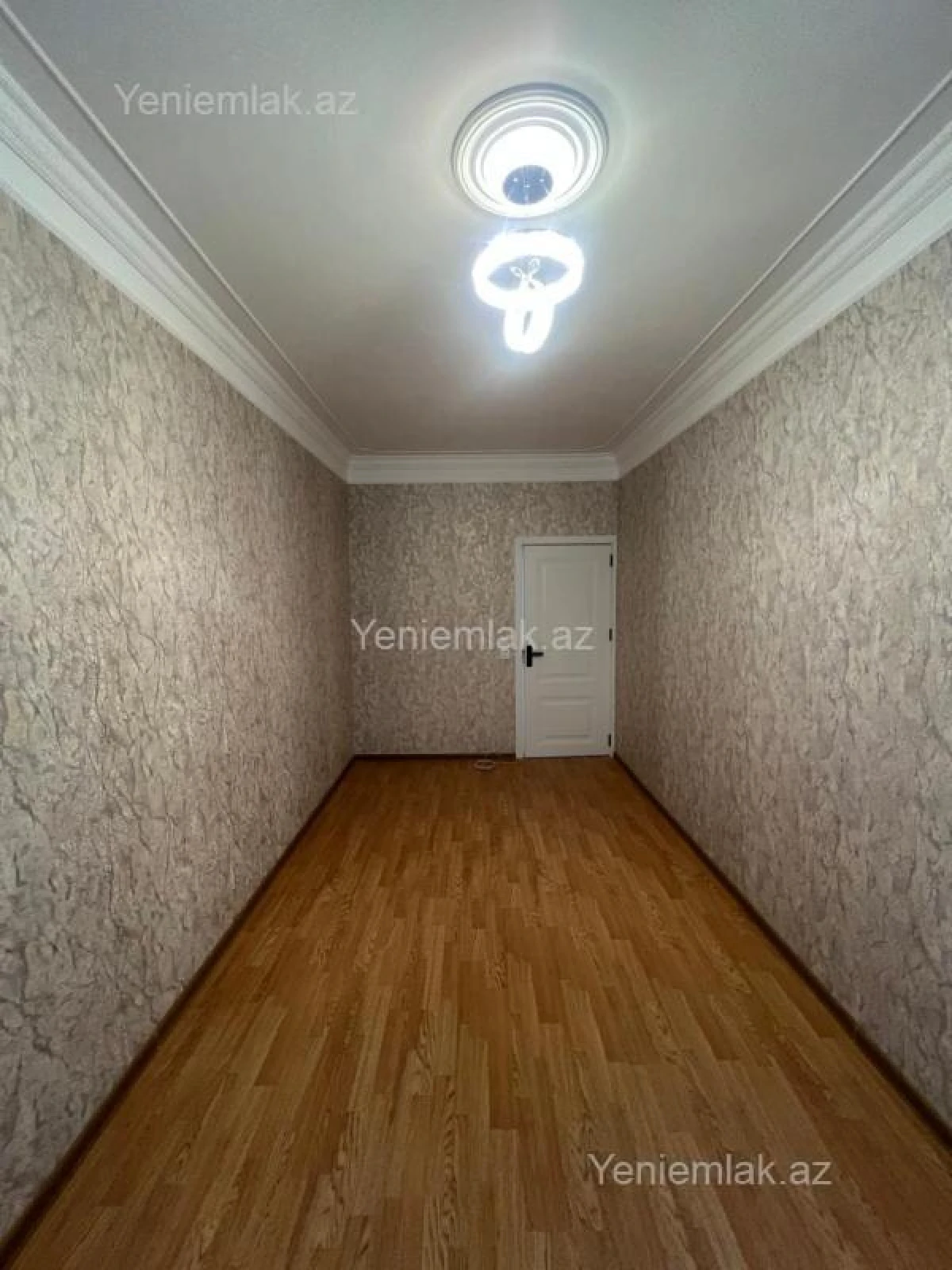 Satılır 2 otaqlı köhnə tikili 60 m²
