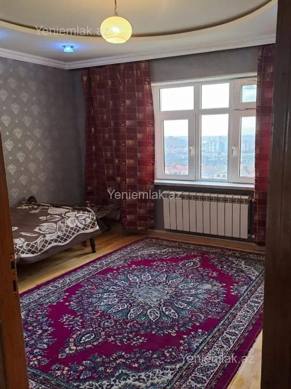 Satılır 5 otaqlı köhnə tikili 120 m²