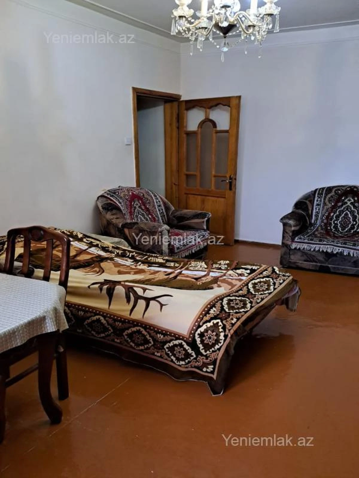 Satılır 5 otaqlı köhnə tikili 120 m²