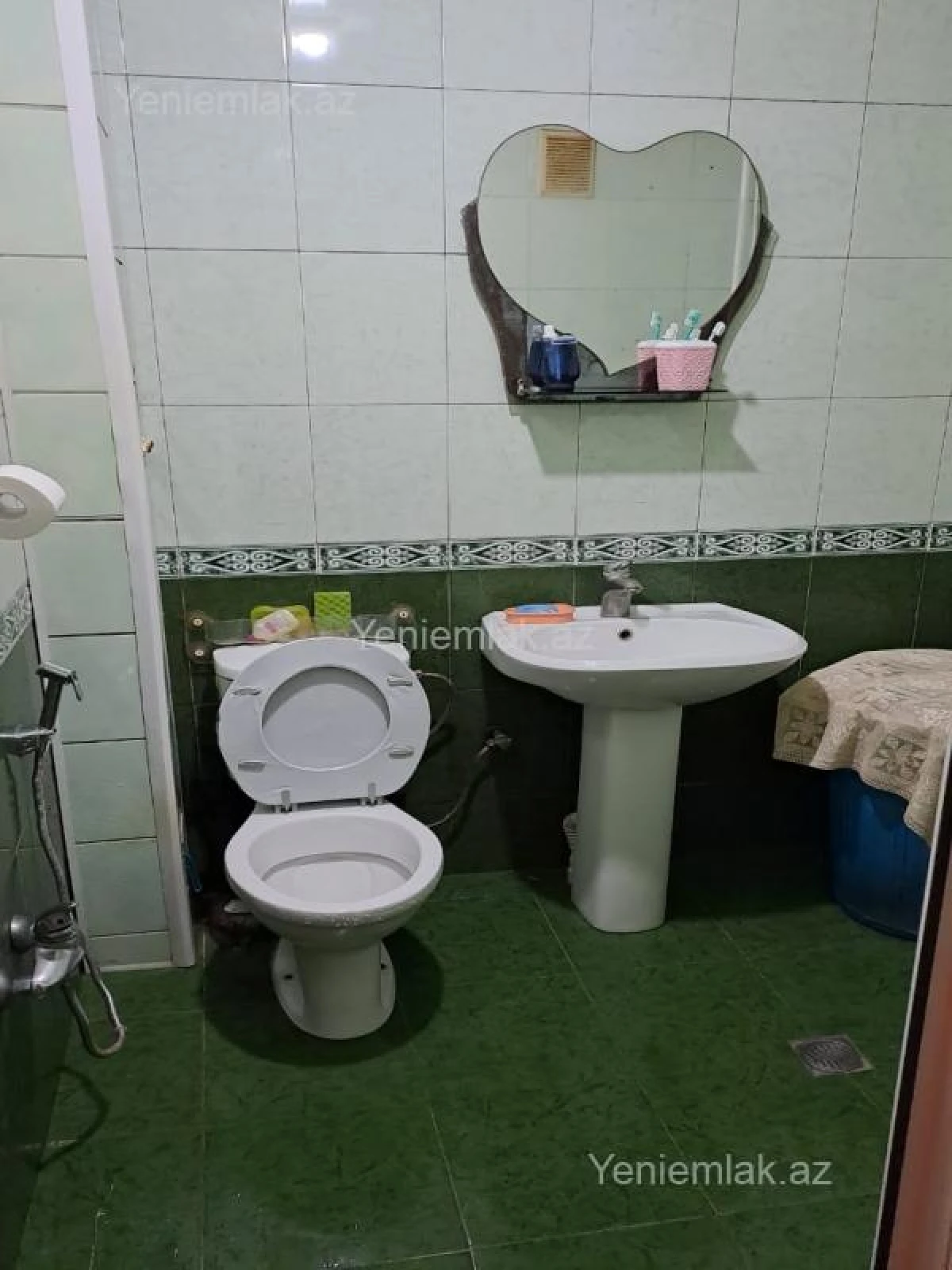 Satılır 5 otaqlı köhnə tikili 120 m²