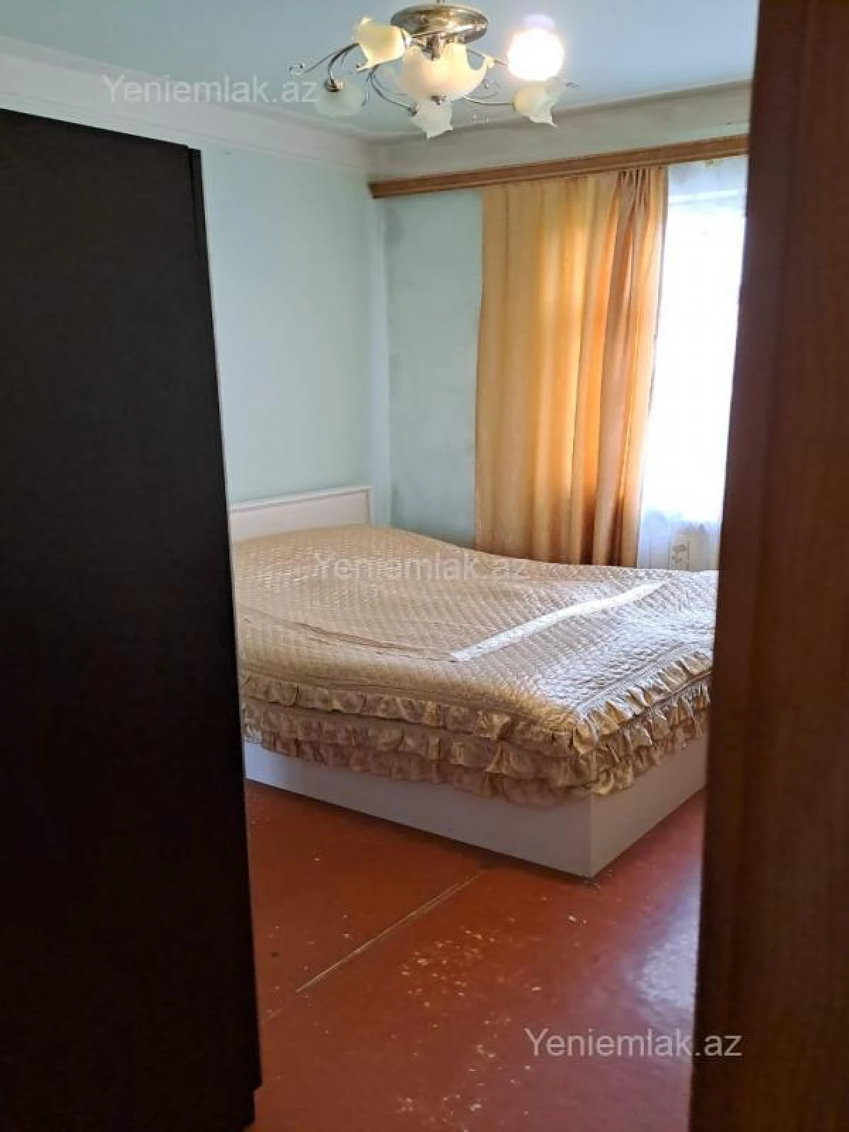 Satılır 5 otaqlı köhnə tikili 120 m²